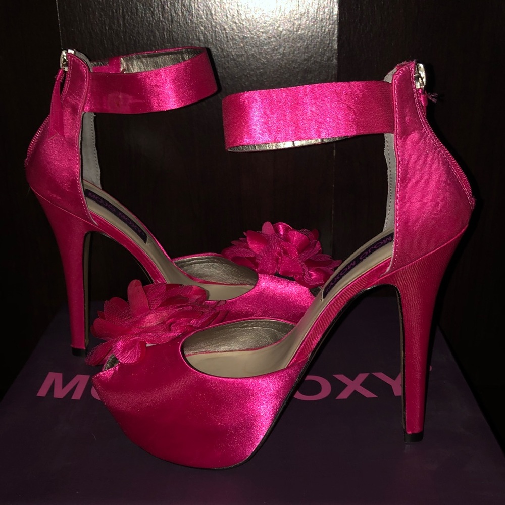 Mojo Moxy heels